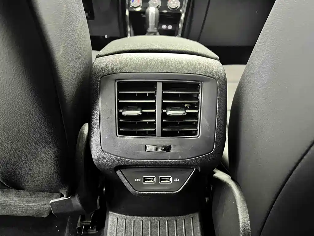 Volkswagen T-Roc 2022 — фото 11