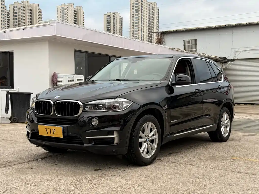 BMW X5 2018 — фото 1