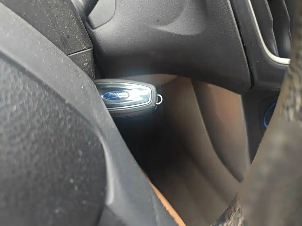 Ford Focus 2016 — фото 12