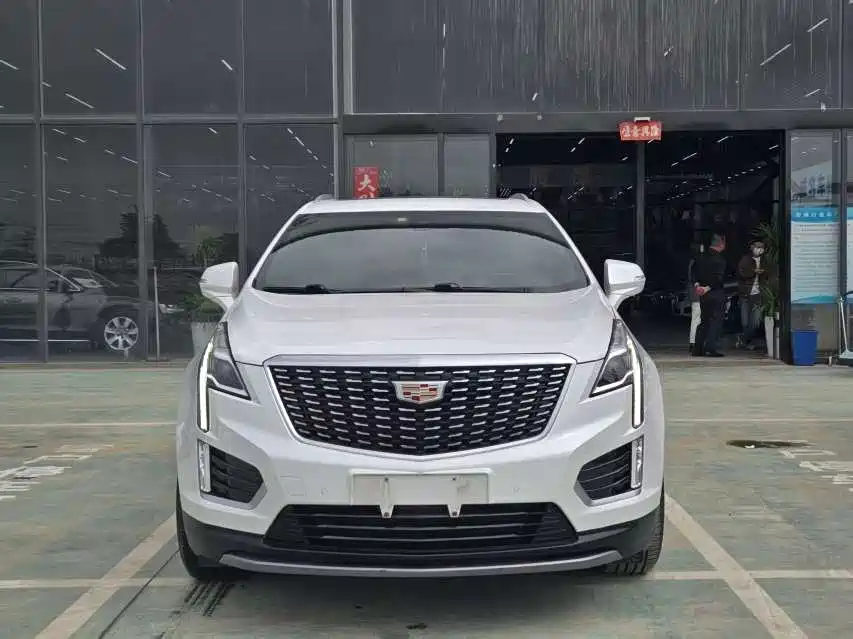 Cadillac XT5 2020 — фото 2