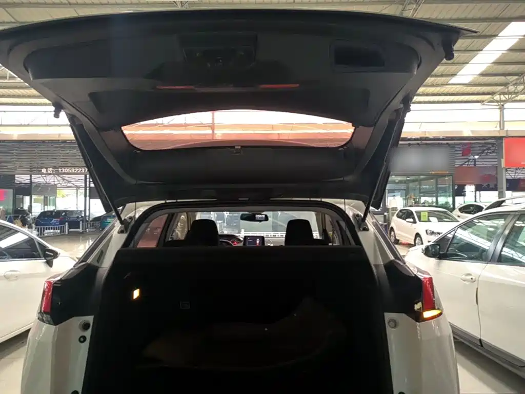 Peugeot 4008 2018 — фото 15