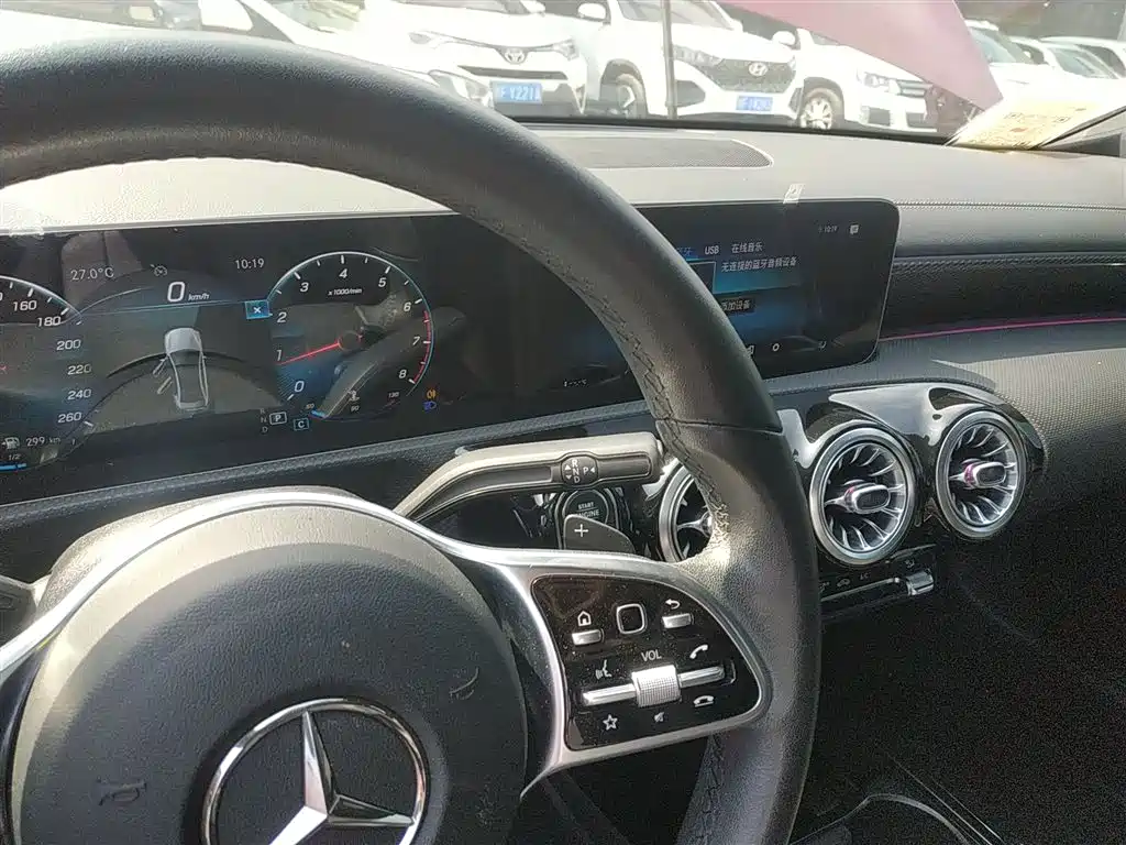 Mercedes-Benz A-Class 2020 — фото 10