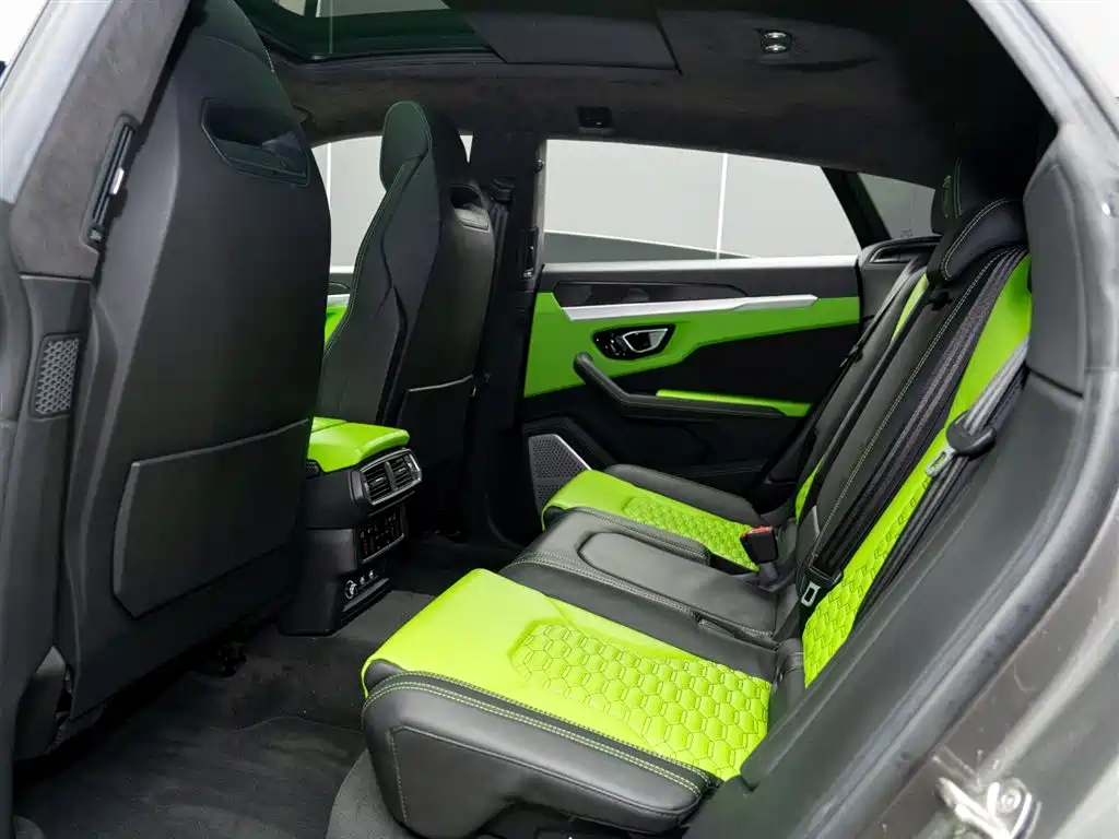 Lamborghini Urus 2021 — фото 12