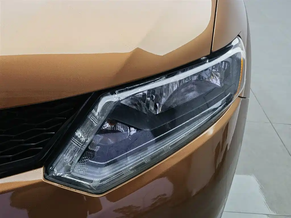 Nissan X-Trail 2015