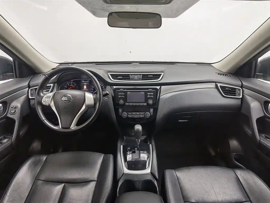 Nissan X-Trail 2015