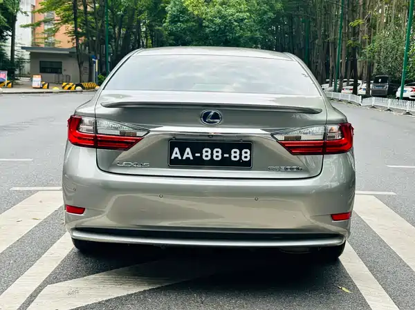 Lexus ES 2015
