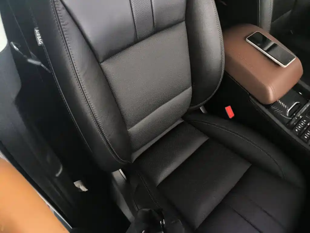 GAC Motor Trumpchi GS8 2017 — фото 19