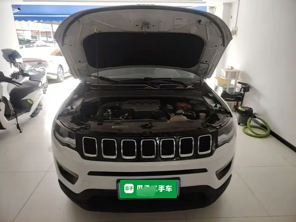 Jeep Compass 2020 — фото 10