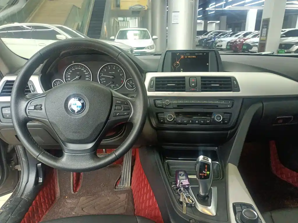 BMW 3 Series 2015 — фото 10