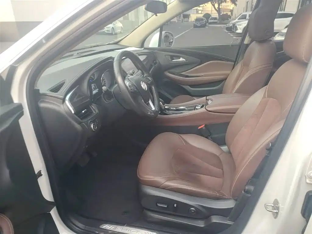 Buick Envision Plus 2017 — фото 15