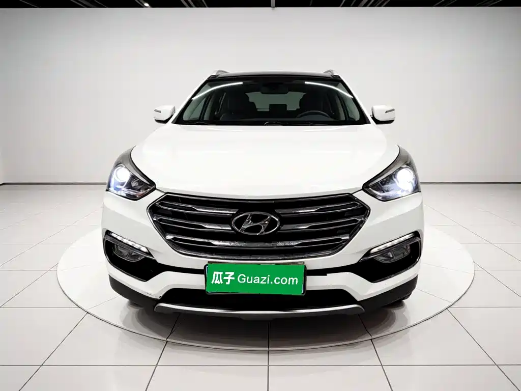 Hyundai Santa Fe 2018 — фото 3