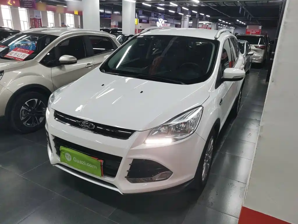 Ford Kuga 2016 — фото 1