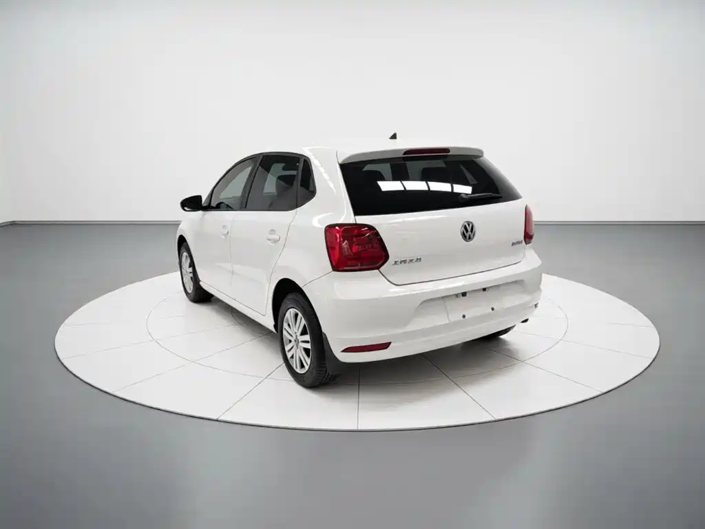 Volkswagen Polo 2017 — фото 23