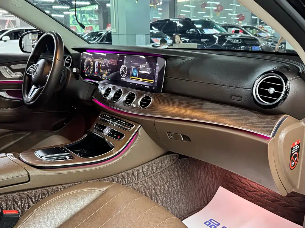 Mercedes-Benz E-Class 2020 — фото 17