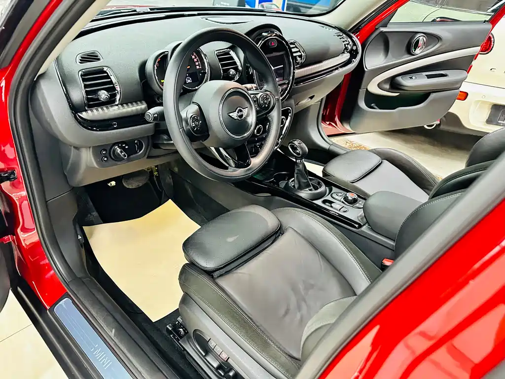 MINI Clubman 2018 — фото 16