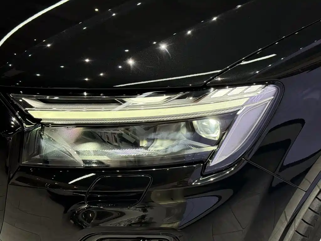 Audi Q7 2025 — фото 9
