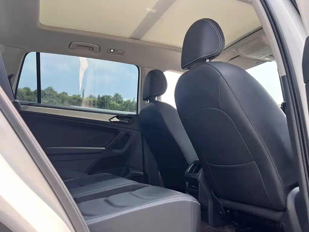 Volkswagen Tiguan L 2018 — фото 13