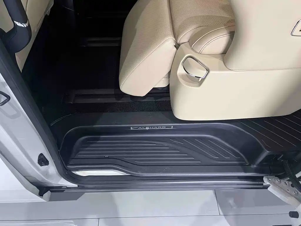 Toyota Alphard 2018 — фото 24