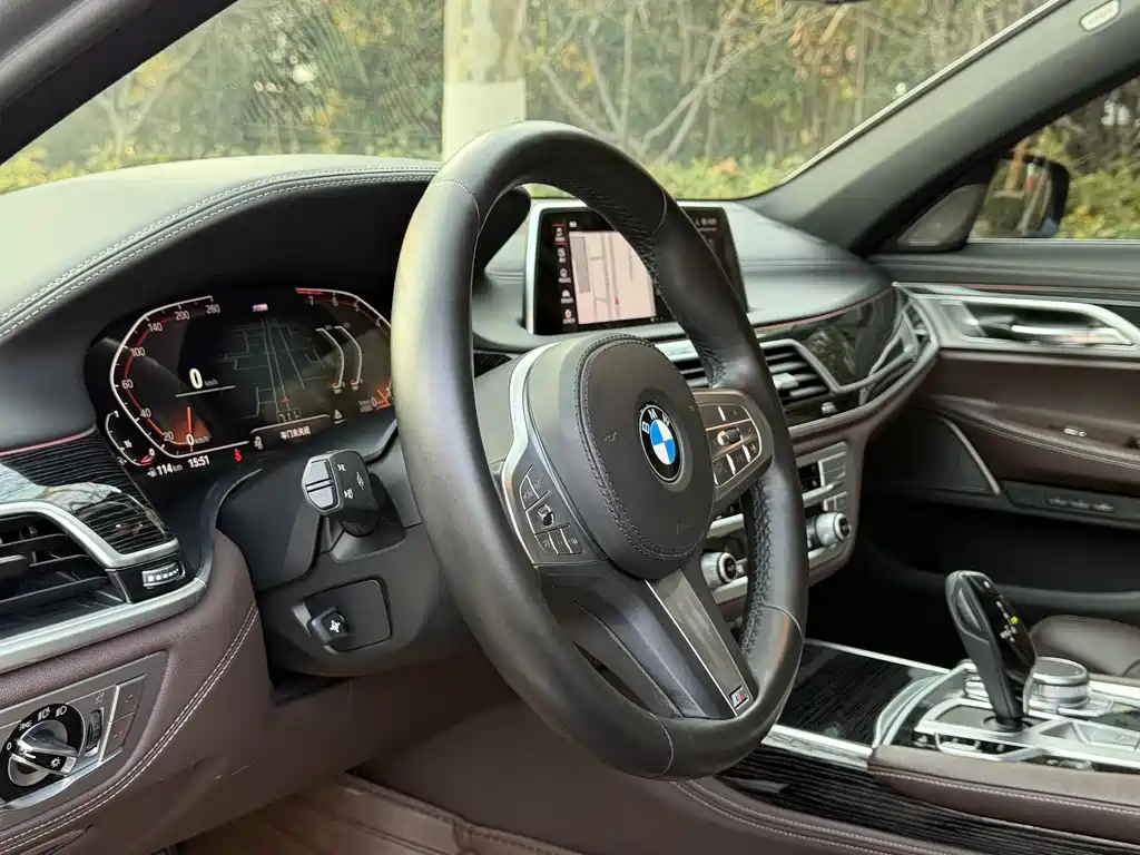 BMW 7 Series 2020 — фото 19