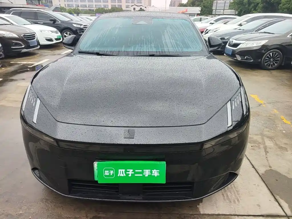 Lynk & Co Z10 2025