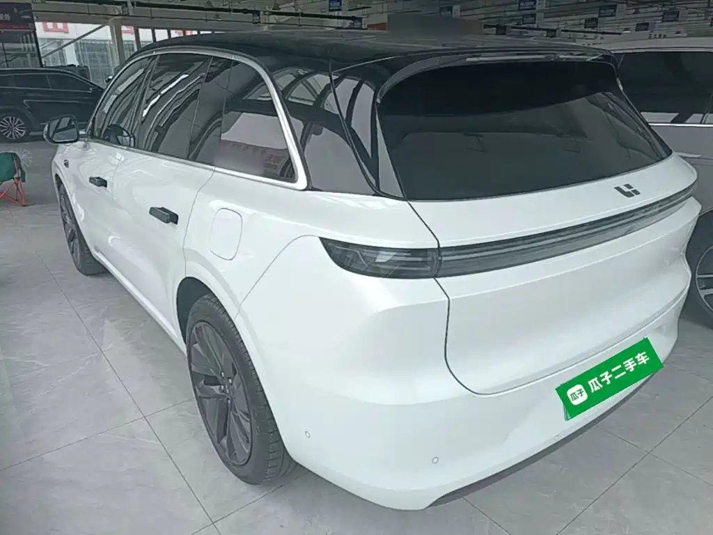 Li Auto Li L6 2025