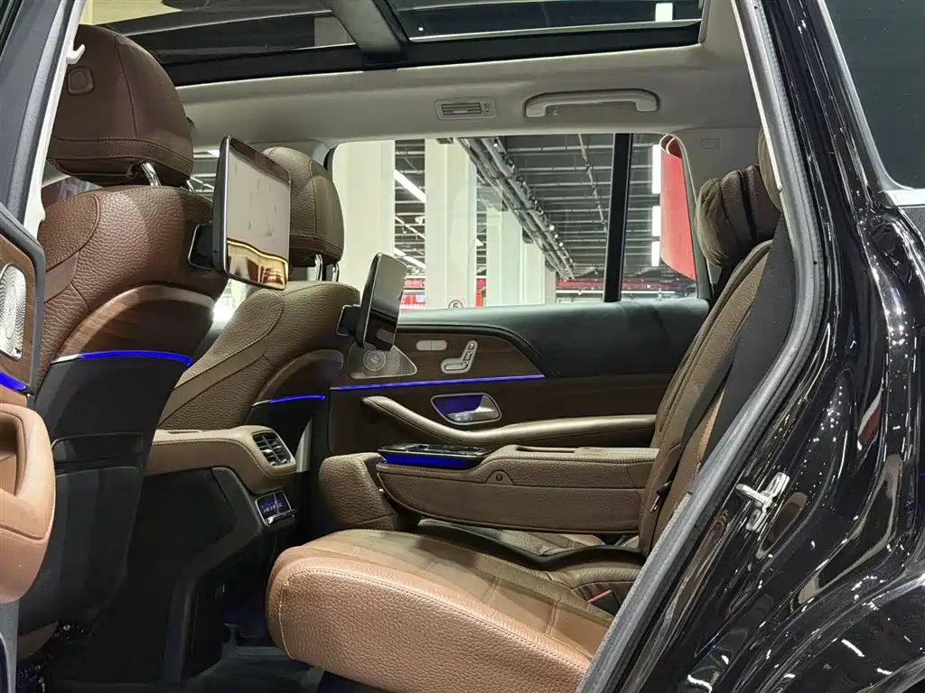 Mercedes-Benz GLS 2024 — фото 18