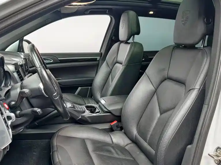 Porsche Cayenne 2014 — фото 16