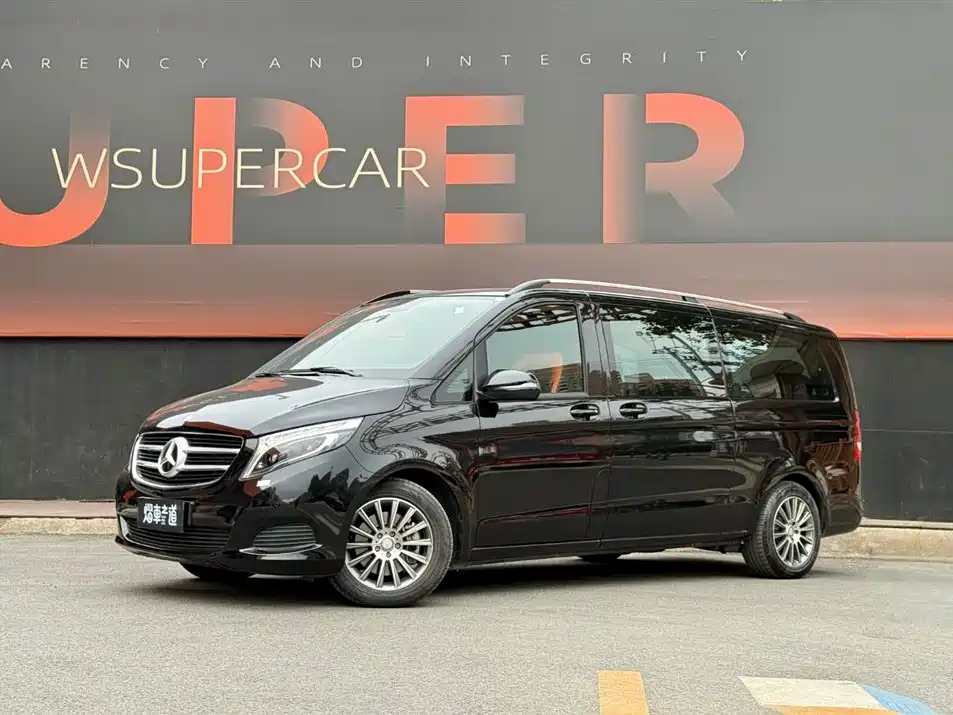Mercedes-Benz V-Class 2017 — фото 1