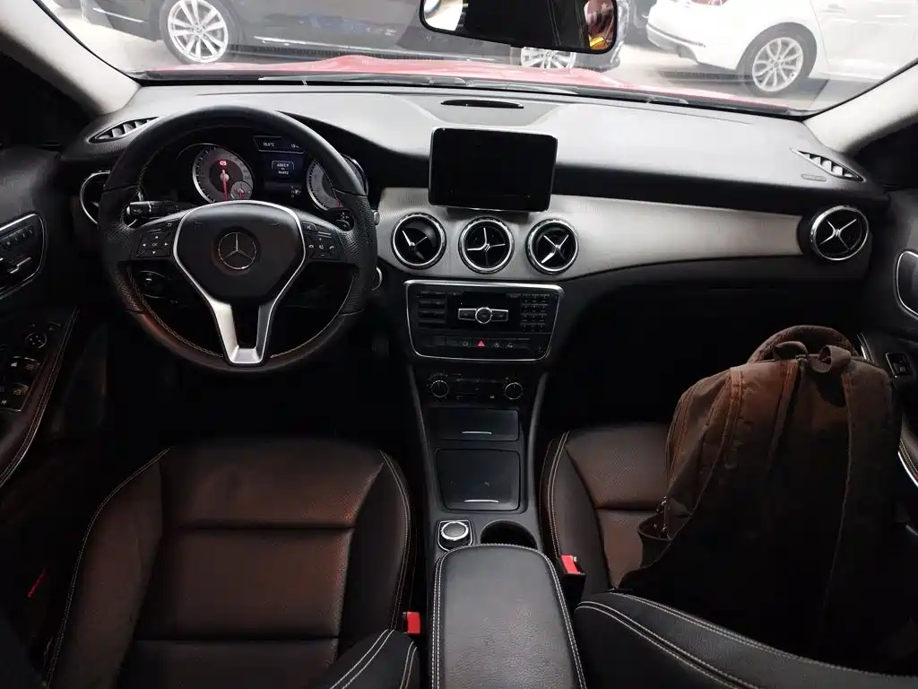Mercedes-Benz GLA 2015 — фото 10