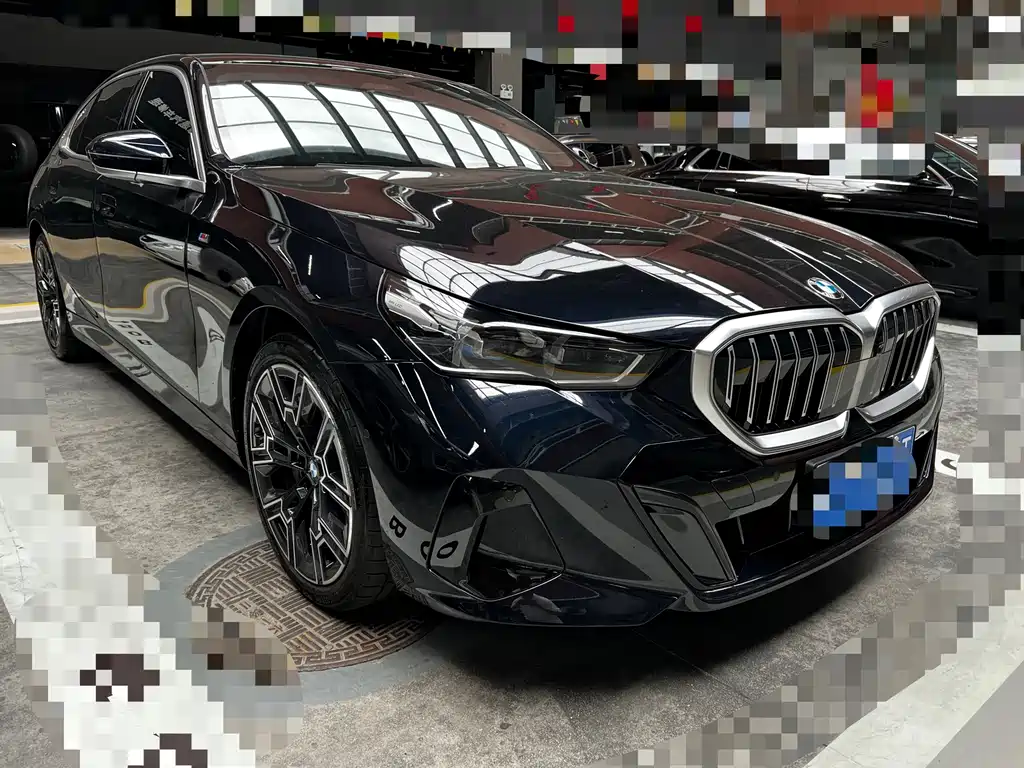 BMW 5 Series 2025