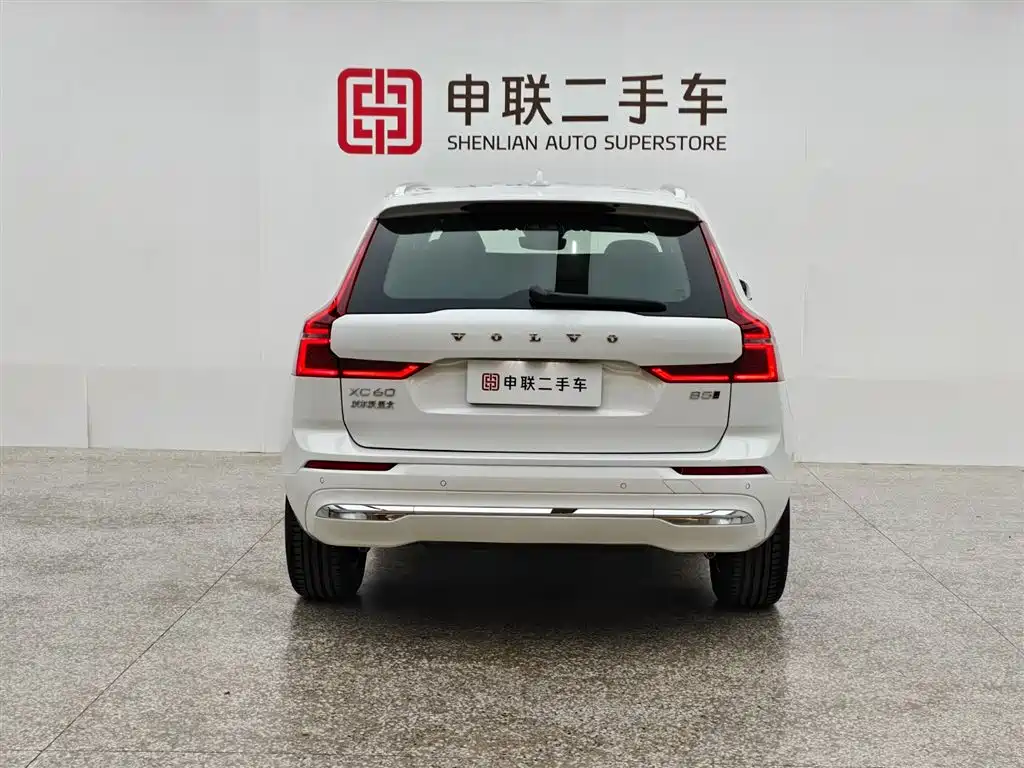 Volvo XC60 2025 — фото 2