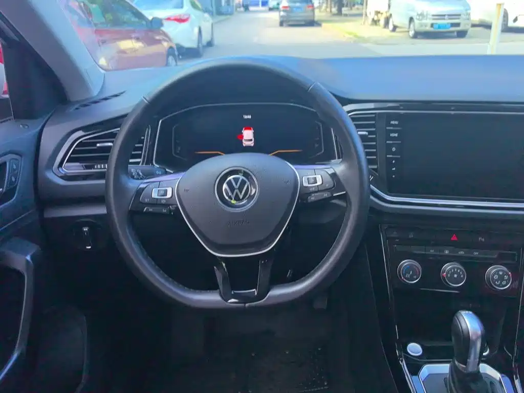 Volkswagen T-Roc 2022 — фото 3