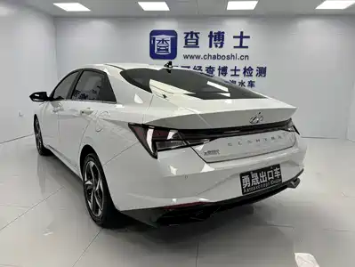 Hyundai Elantra 2022