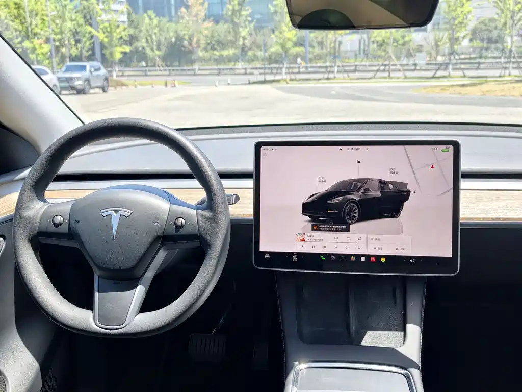 Tesla Model Y 2022 — фото 11