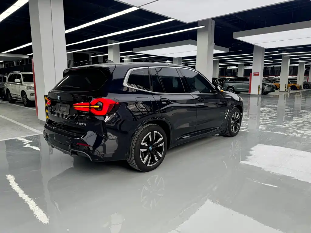 BMW iX3 2023 — фото 15
