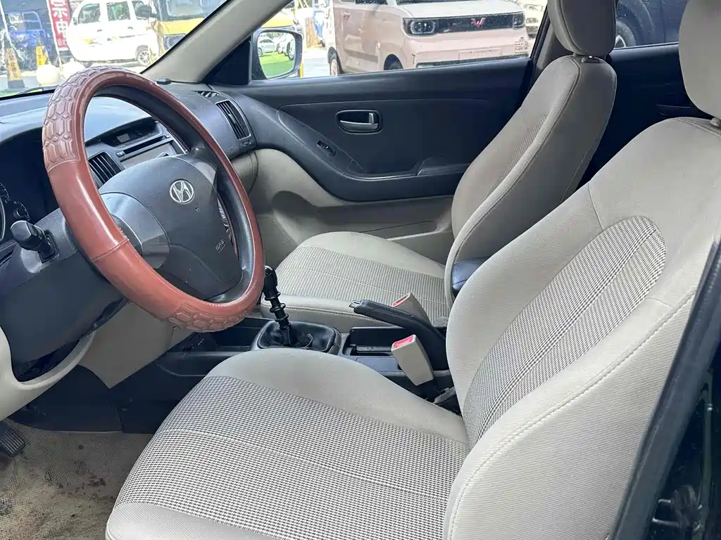 Hyundai Elantra 2013