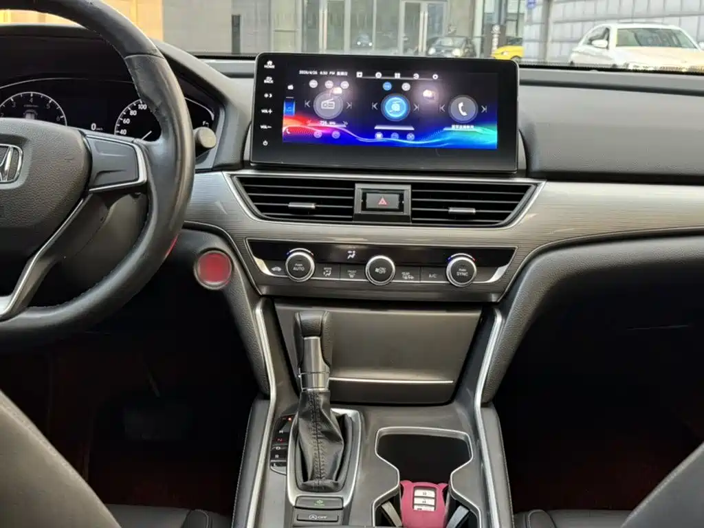 Honda Accord 2022 — фото 10