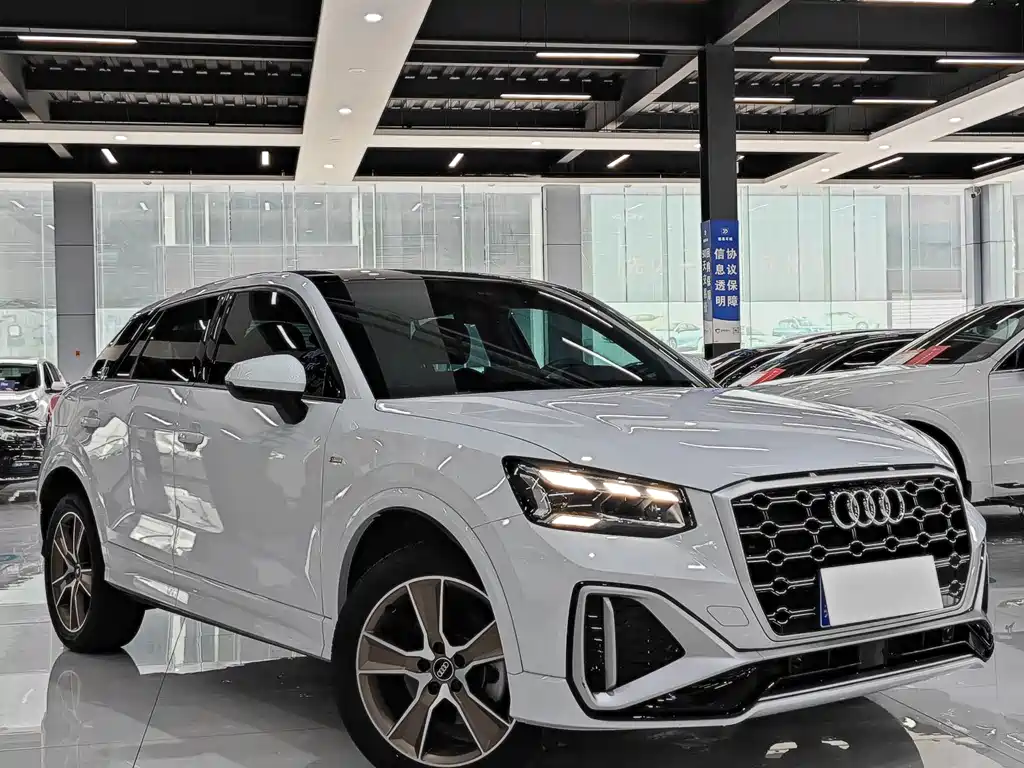 Audi Q2L 2024