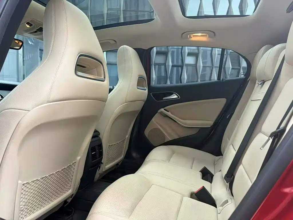 Mercedes-Benz GLA 2018 — фото 14