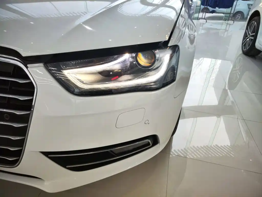 Audi A4L 2016 — фото 24