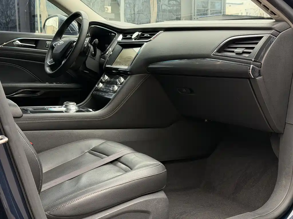 Ford Taurus 2017 — фото 19