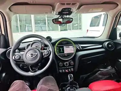 MINI MINI 2020