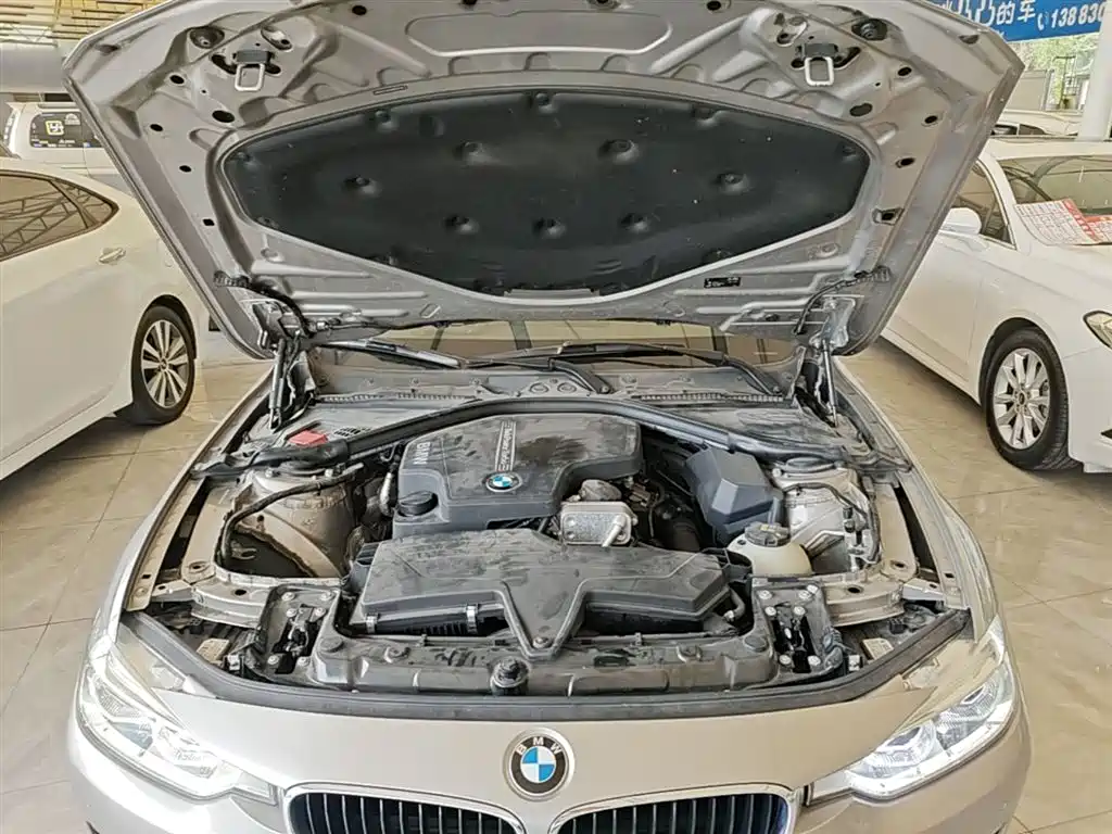 BMW 3 Series 2016 — фото 20