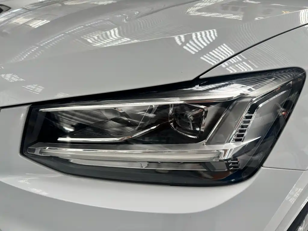 Audi Q2L 2019