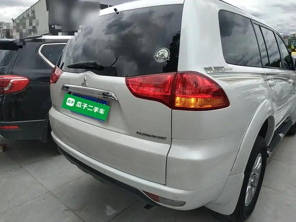 Mitsubishi Pajero Sport 2016