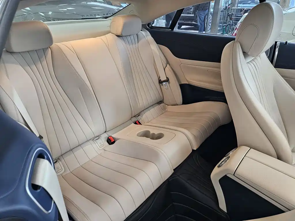 Mercedes-Benz E-Class 2023 — фото 9