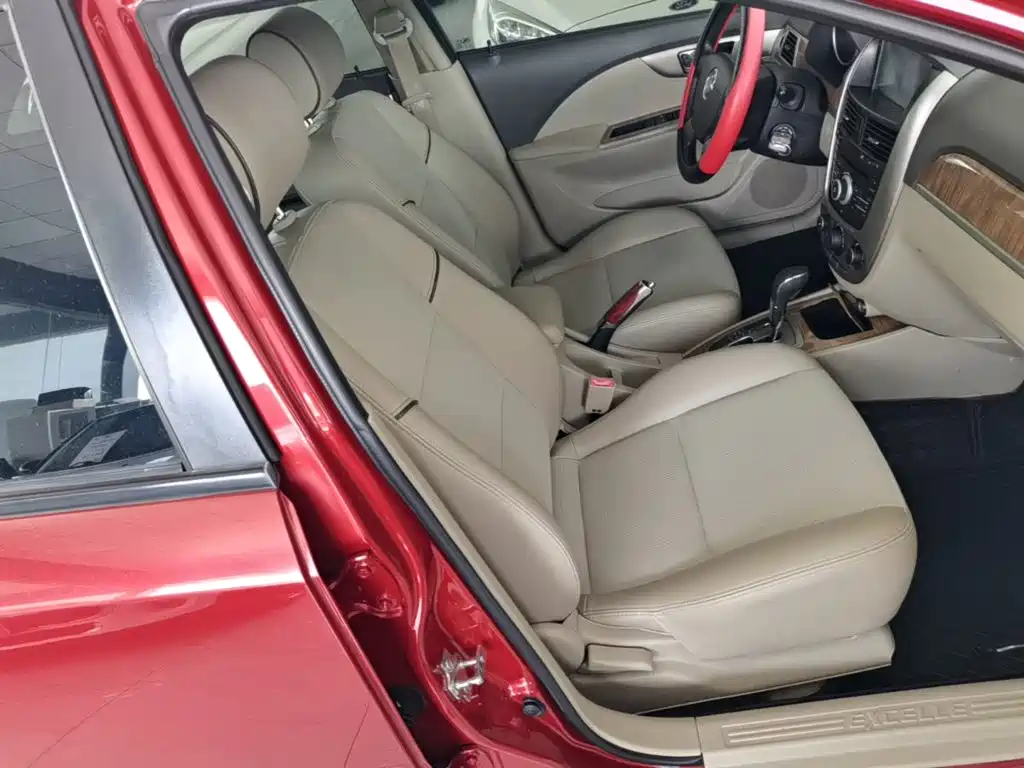 Buick Excelle 2015 — фото 25