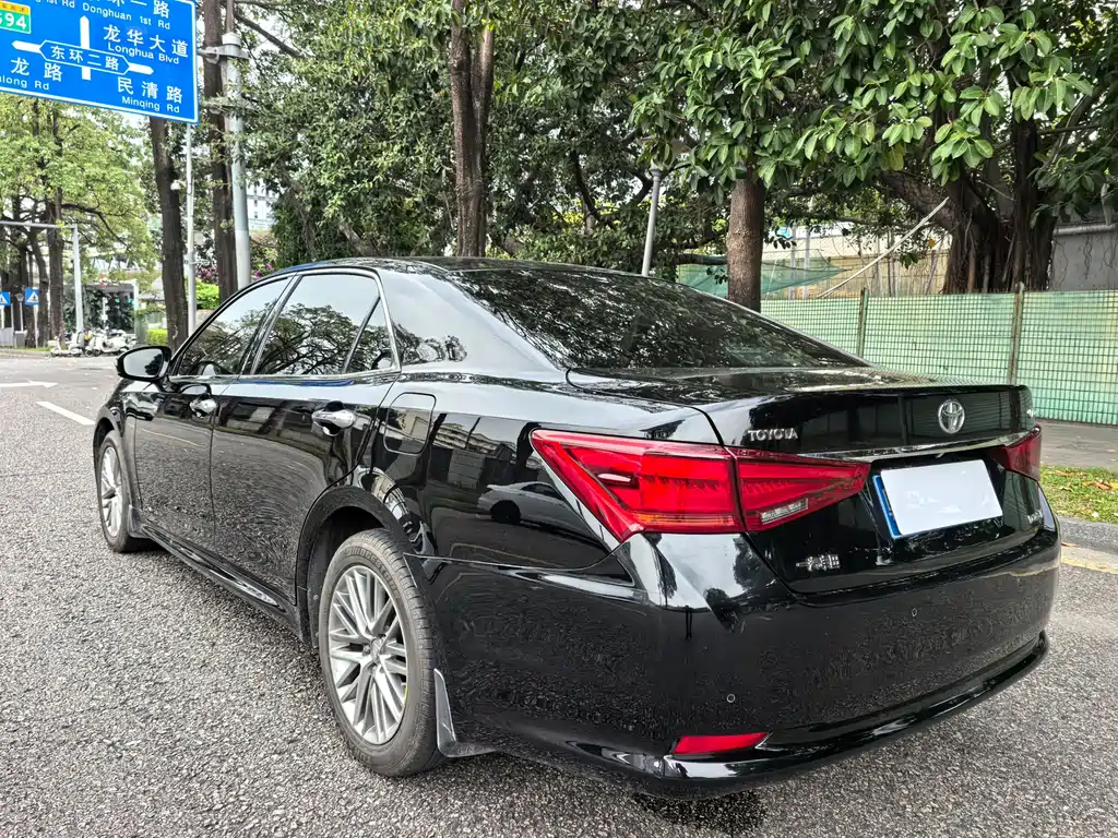 Toyota Crown 2017 — фото 6