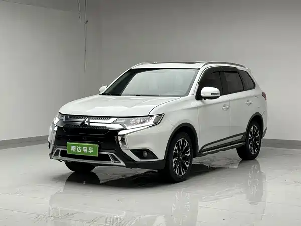 Mitsubishi Outlander 2020