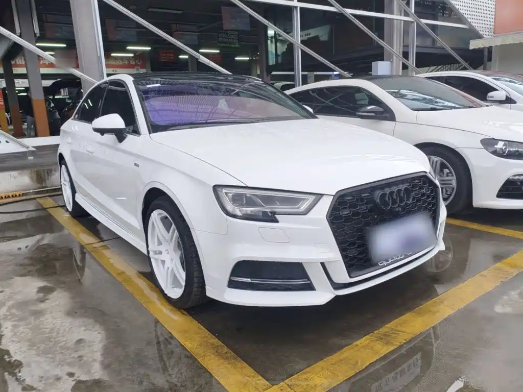 Audi A3 2019 — фото 22